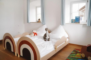 Black Horse Family Apartment - barrierearm - Pfotenglück - Familienzeit by LOEWENHERZ HOMES